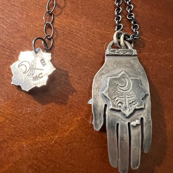 Chromafusion Etsy Artisan Sterling Silver Hand with Amethyst Necklace - Picture 3 of 3